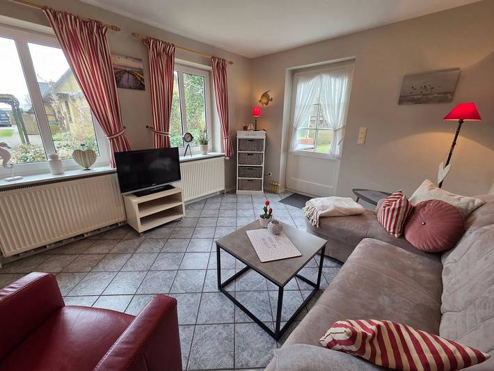 Ferienwohnung für 4 Personen, mit Terrasse und Garten in Alkersum