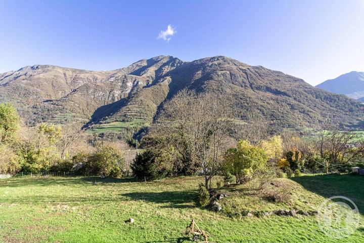 Gîte pour 12 personnes, avec jardin à Sazos - 4