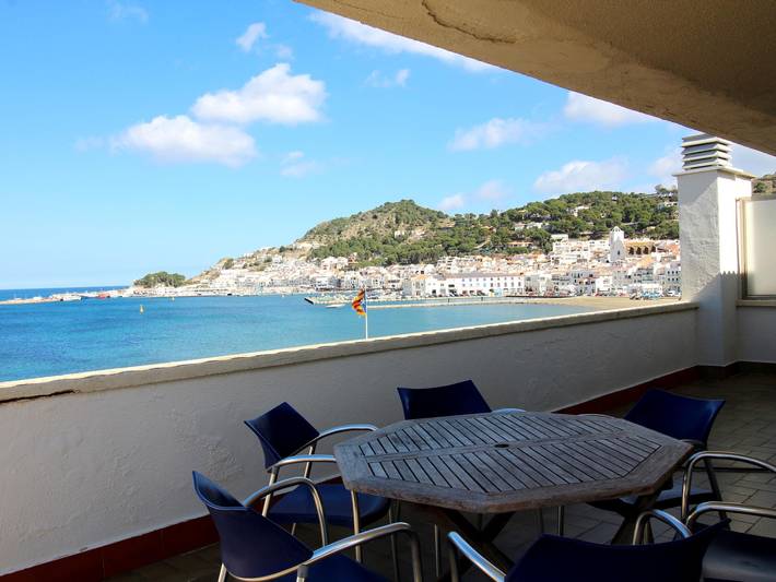 Holiday apartment for 6 people, with pool and terrace, with pets - 1