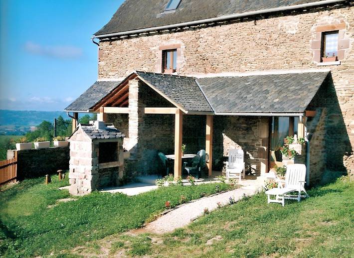 Gîte pour 6 personnes, avec piscine ainsi que terrasse et jardin dans Conques-en-Rouergue - 3