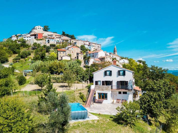 Ferienhaus für 5 Personen, mit Balkon und Terrasse sowie Garten in Motovun