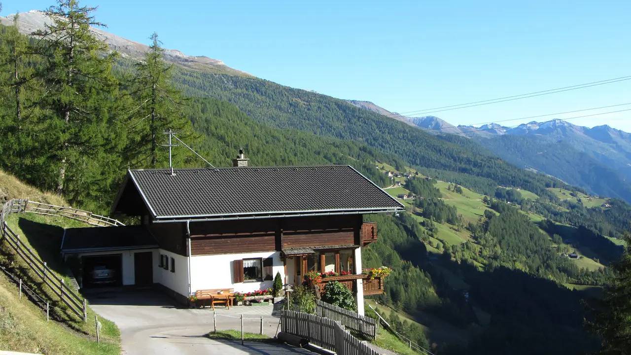 Geheel vakantieappartement, Vakantieappartement voor 7 personen met balkon in Heiligenblut, Bezirk Spittal an der Drau