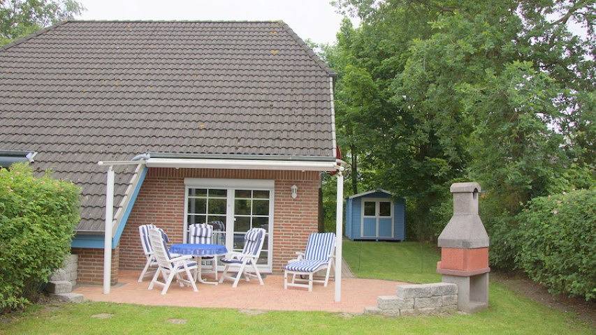 Ferienhaus für 4 Personen, mit Terrasse und Garten in Otterndorf