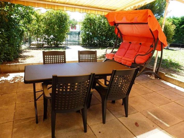 Location de vacances pour 4 personnes, avec piscine et jardin, adapté aux familles à Brens - 4