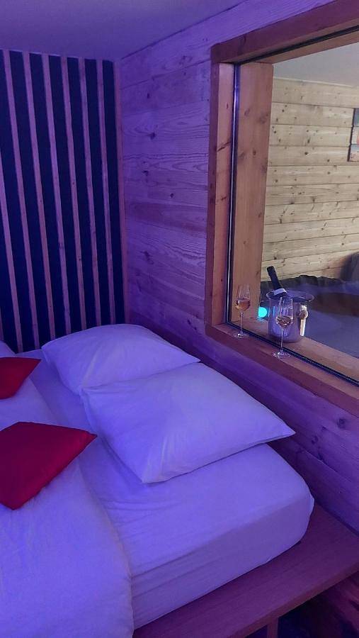 Gîte pour 2 personnes, avec terrasse et jardin ainsi que piscine et vue, animaux acceptés à Yerres - 4