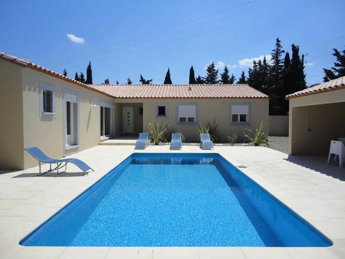 Gîte pour 6 personnes, avec Terrasse ainsi que Jardin et Piscine à Canet
