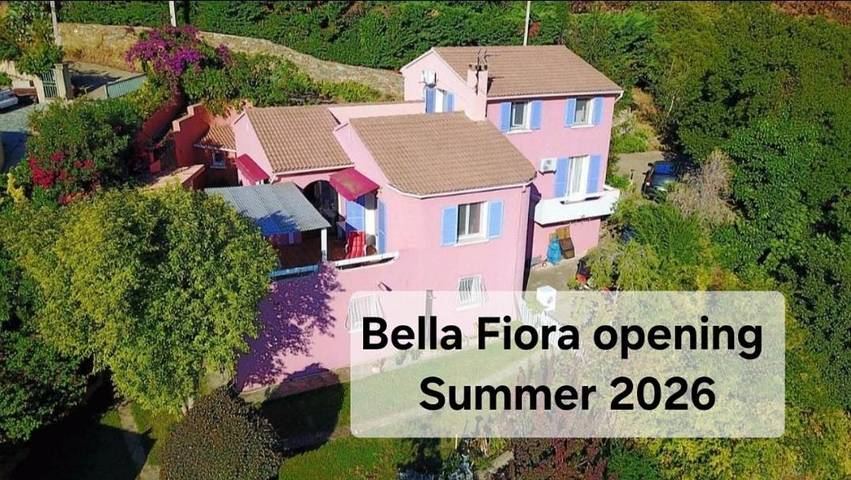 Gîte pour 2 personnes, avec Terrasse ainsi que Jardin et Vue à Biguglia