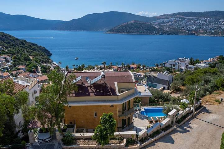 Luxus- Villa s mit Pool in Strandnähe in Kalkan, Antalya – Platz für bis zu 15 Gäste in Kaş, Provinz Antalya