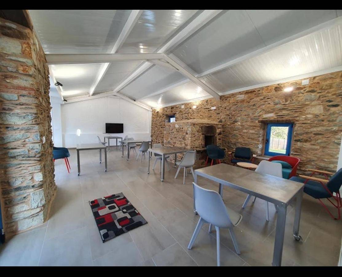 Five-Bedroom House in Melide, Provincia de La Coruña