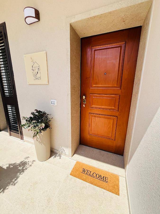 Location de vacances pour 4 personnes, avec Balcon et Jardin à Carmiano