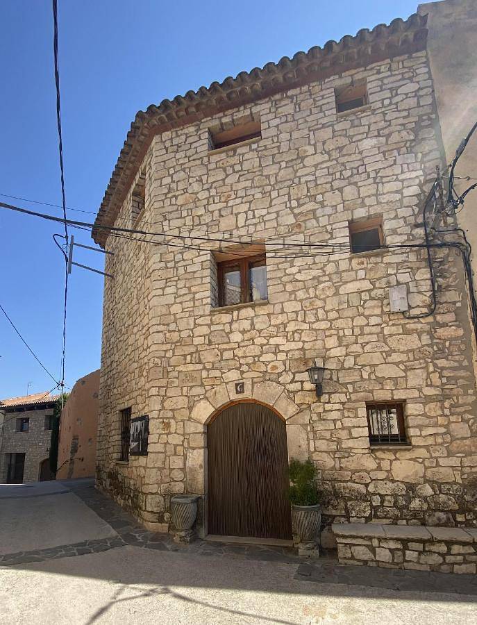 Casa rural para 9 personas, con Balcón y Jacuzzi además de Terraza y Jardín en Alforja