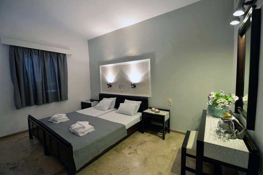 Annas Doppelzimmer 150 Meter vom Meer entfernt in Kokkini Hani, Iraklio-Heraklion und Umgebung