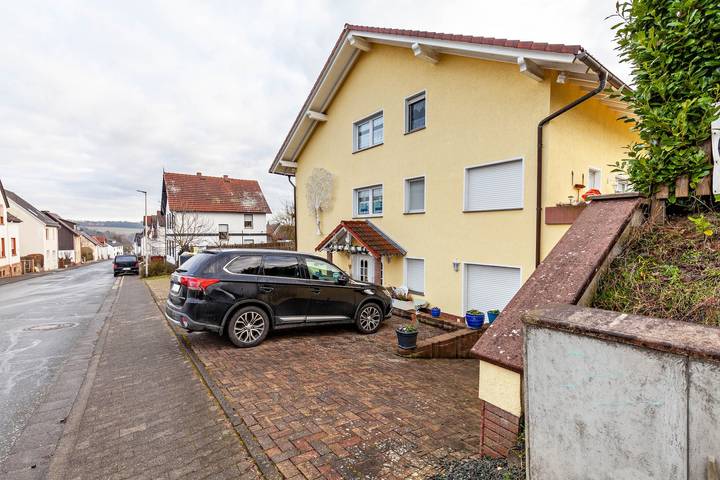 Ganzes Studio, Einzimmerapartment 'Gudrun' mit Privatterrasse, Gemeinschaftsgarten und Wi-Fi in Usingen, Hochtaunuskreis