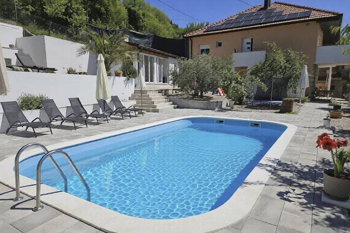 Ferienwohnung für 6 Personen, mit Pool und Garten sowie Whirlpool, mit Haustier - 1