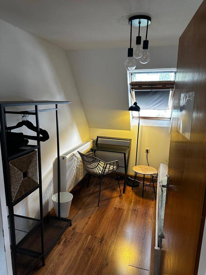 Appartement de vacances entier, Twin Room with Shared Bathroom in Heilbronn, Kraichgau