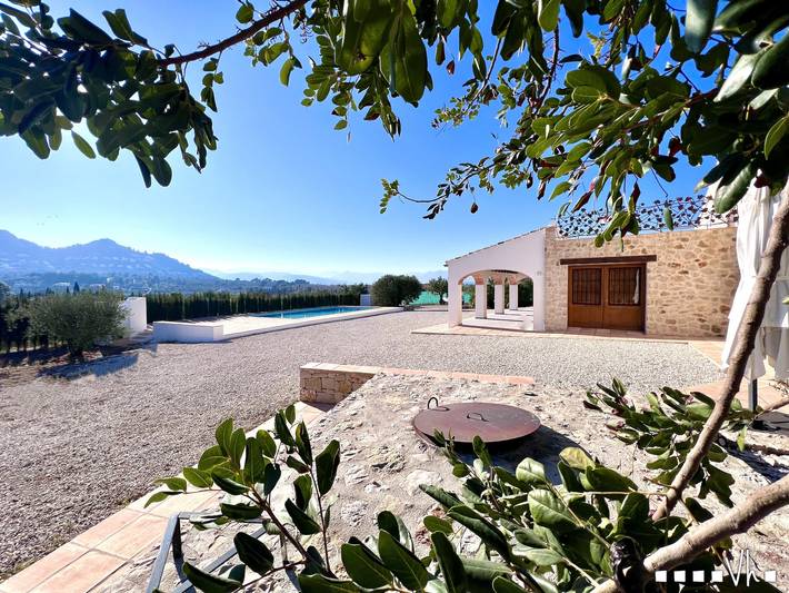 Casa rural para 14 personas, con terraza y jardín en Dénia