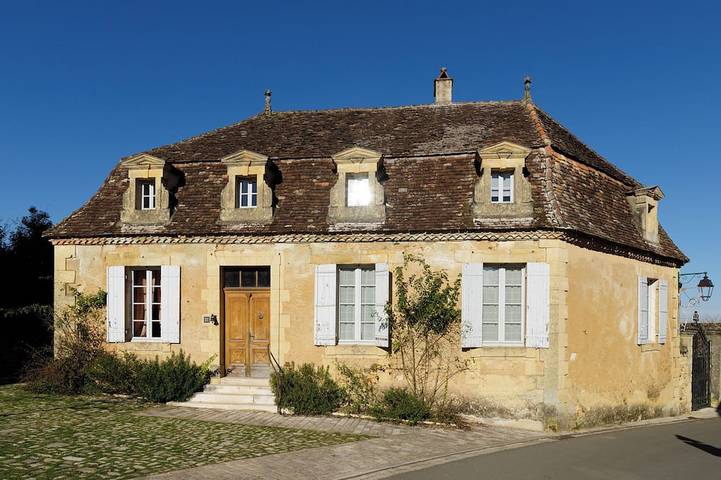 Location de vacances pour 17 personnes, avec jardin à Cendrieux