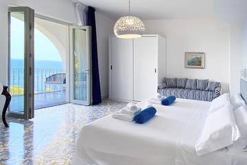 Villa With Pool for 12 People in Sorrento, Tyrrhenian Coast Campania, Photo 1