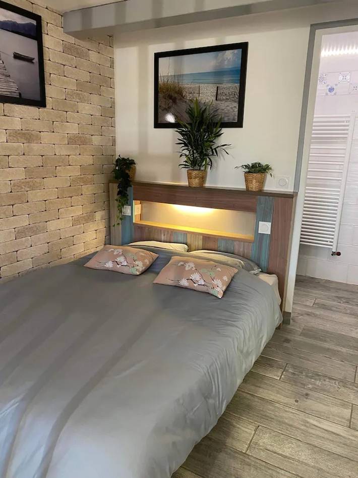 Studio entier, Studio 'La Noisette' avec terrasse privée, jardin privé et Wi-Fi in Équemauville, Région de Lisieux