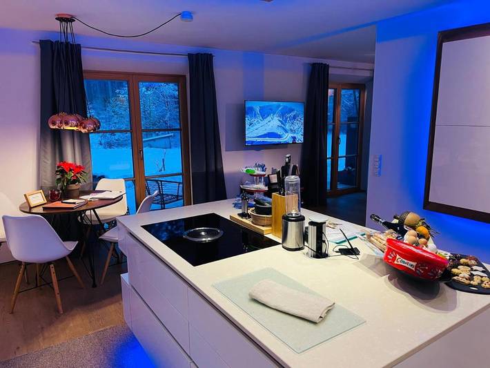 Ferienhaus für 8 Personen, mit Balkon und Whirlpool sowie Terrasse und Garten in Miesbach - 4