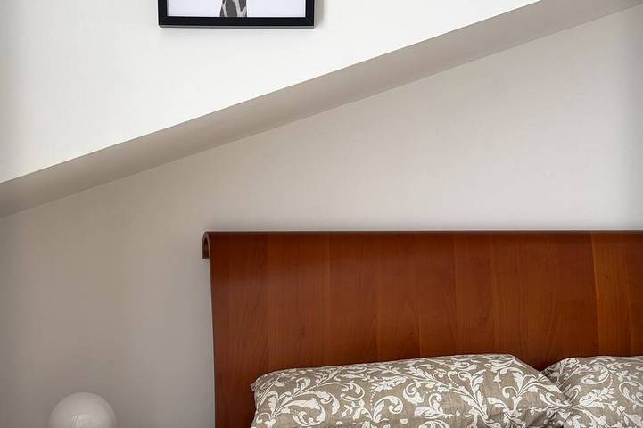 Appartement entier, Family-friendly apartment 4 km from the airport and a 20-minute train ride from Roma Termini in Ciampino, Parco Regionale dei Castelli Romani