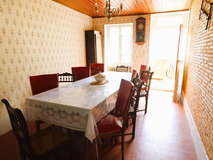 Location de vacances pour 12 personnes, avec vue ainsi que terrasse et jardin, animaux acceptés dans Treigny-Perreuse-Sainte-Colombe - 4