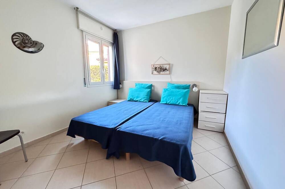 Ganze Wohnung, Apartment T3 Duplex, Residence with swimming pool, Lozari beach and shops. in Palasca, Calvi und Umgebung