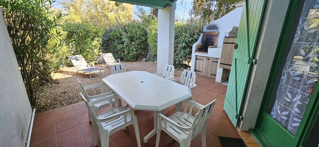 Gîte pour 6 personnes, avec jardin et terrasse, adapté aux familles à Lecci - 3