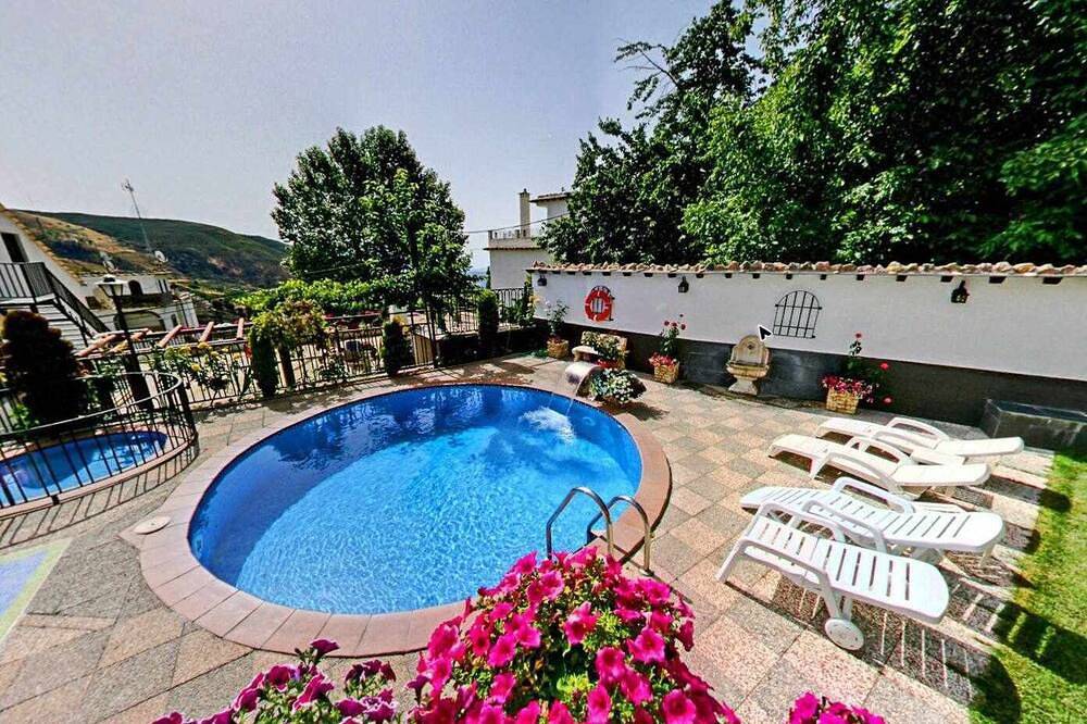 Entire apartment, Aloj. Rural Aben Humeya for 2 persons Jacuzzi in Mecina Bombarón, Alpujarra de la Sierra