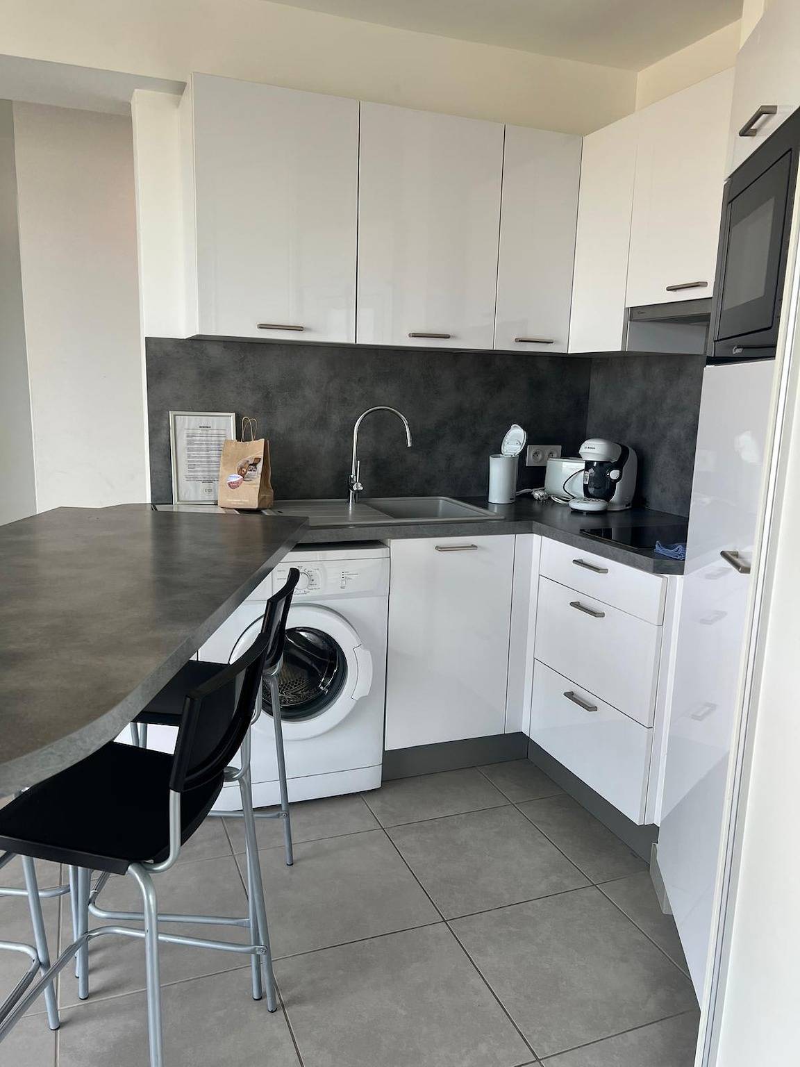 Entire apartment, Les pieds dans le sable:  Appartement Vue Mer 1 chambre 1 cabine in Le Grau-du-Roi, Côte d'Améthyste