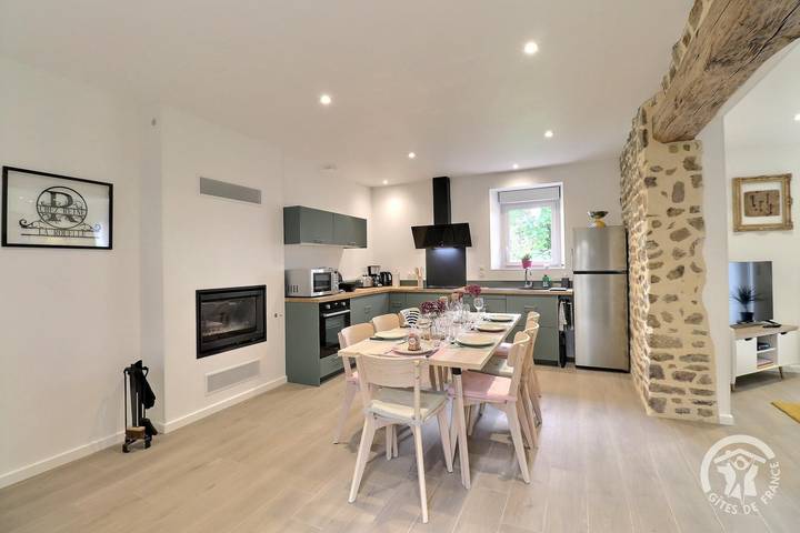 Gîte pour 7 personnes, avec jardin et terrasse à Mézières-sur-Couesnon - 2