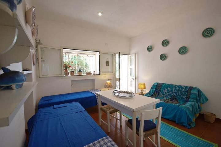 Puglia - Salento - Santa M. di Leuca - Amazing mar viewTrullo in Golfo de Tarento