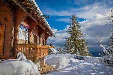 Maison de campagne pour 8 personnes, avec jardin à Mijoux