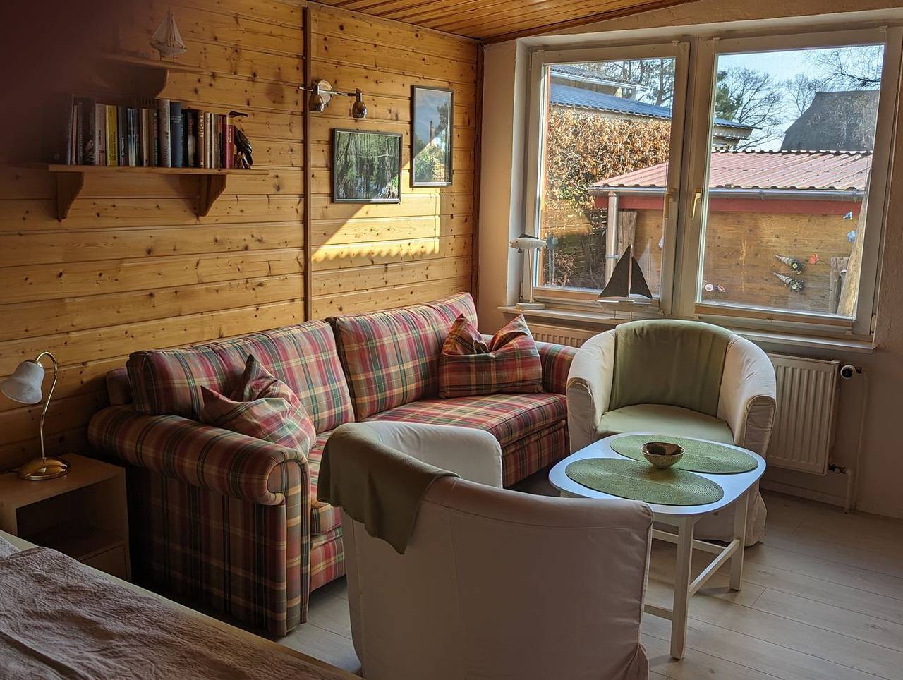 Ganze Wohnung, Schönes separates Ferienhaus im Zentrum von Wieck a. Darß - "App. An der Arche" in Wieck am Darß, Fischland - Darß - Zingst