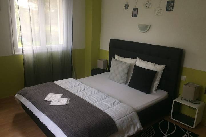 Gîte pour 13 personnes, avec jardin à Saint-Malo-de-Guersac - 3