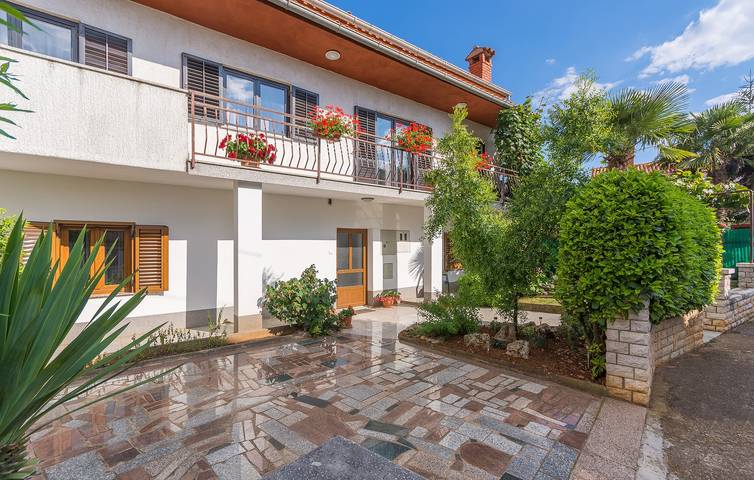 Ferienwohnung für 4 Personen, mit Balkon/Terrasse in Poreč - 4
