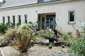 Camping pour 4 Personnes dans Luynes, Vallée de la Loire, Photo 4