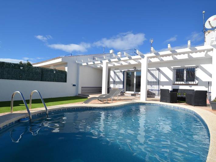 Apartamento para 6 personas, con Terraza y Piscina en Deltebre