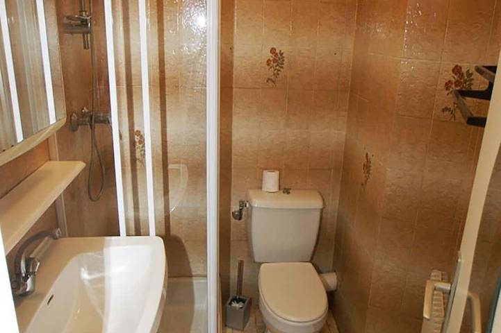 Ganze Wohnung, Sehr schöne T1 Alcove in einer sicheren Residenz mit 3 Pools in Mandelieu-la-Napoule, Mittelmeerküste (Frankreich)