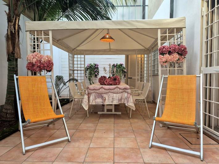 Ferienwohnung für 6 Personen, mit Terrasse und Garten in Viareggio