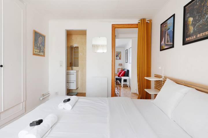 Appartement entier, Bm Appartement avec terasse avec vu sur montmartre in Paris, Île de France