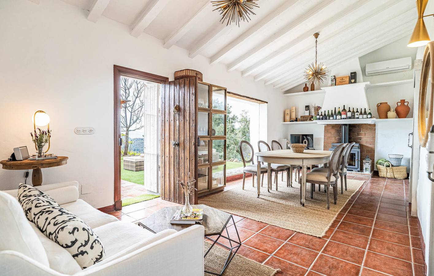 Apartamento con Vistas al Mar, Piscina, Parking y Terraza - Cerca de Olías in Málaga (Este), Málaga