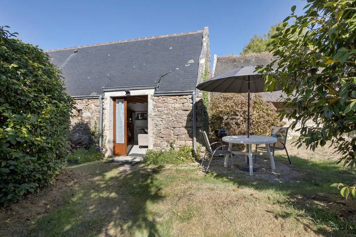 Landhaus „Ty Bihan“ nahe Strand, mit Terrasse, privatem Garten und WLAN in Mahalon, Côte de Cornouaille