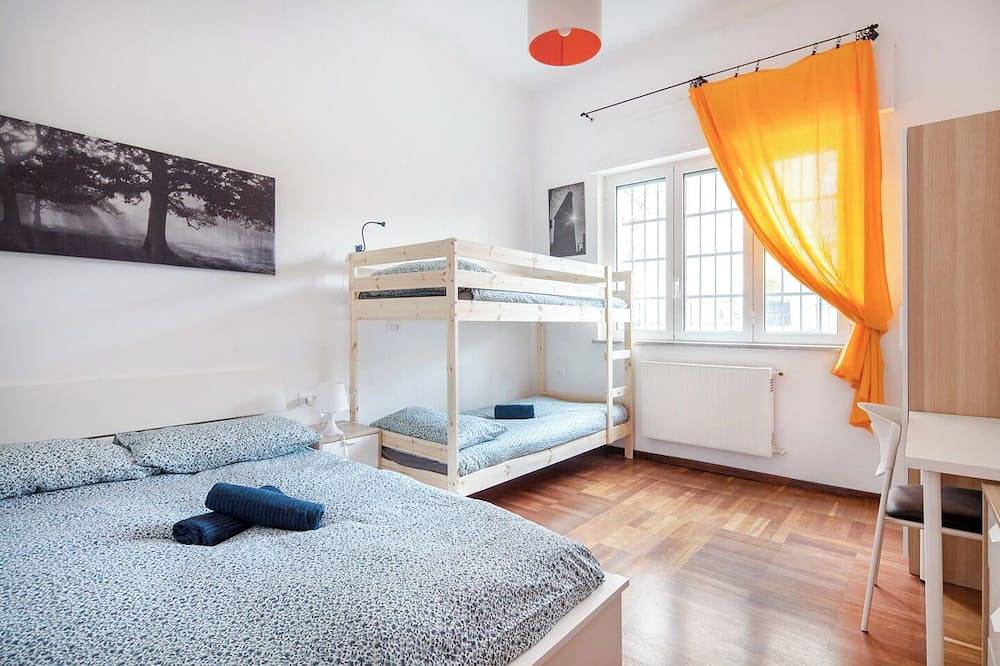 Cinque Terre breakfast home with optional access to Pool, Sauna and Jacuzzi in Sarzana, Regionaal Natuurpark Montemarcello-Magra-Vara