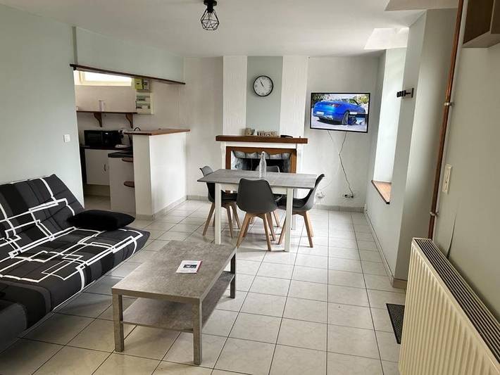 Gîte pour 4 personnes, avec jardin dans Mailly-le-Camp