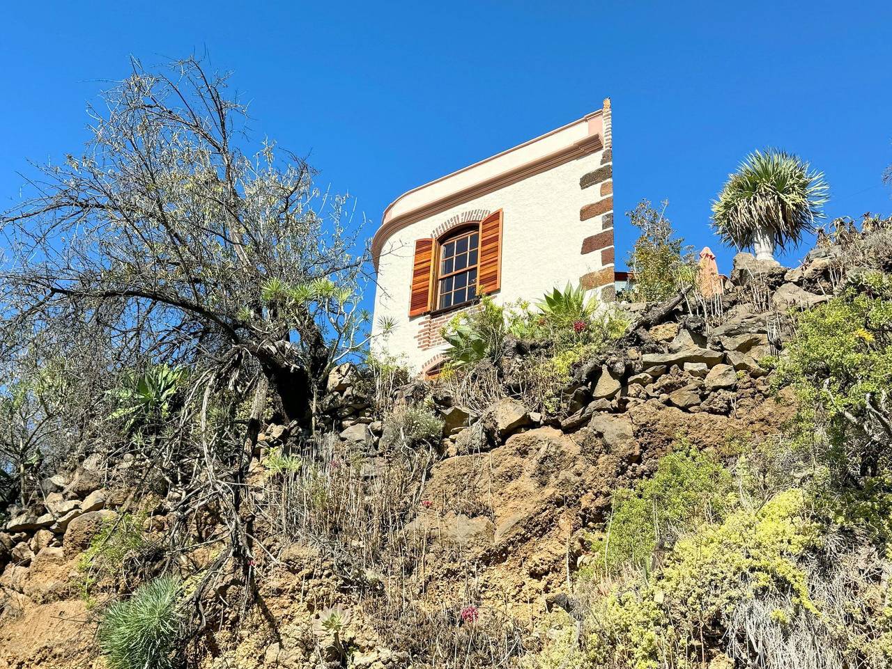 La antigua escuela in Tijarafe, La Palma Nord