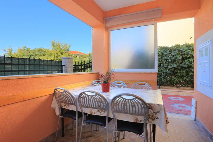 Apartament wakacyjny dla 8 osób, z balkon/ taras w Kanica