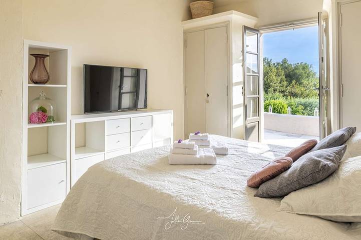Villa dans club de luxe à Valbonne - Piscines - Clim chambres - Wifi - Tennis - Restaurant in Mouans-Sartoux, Côte méditerranéenne (France)