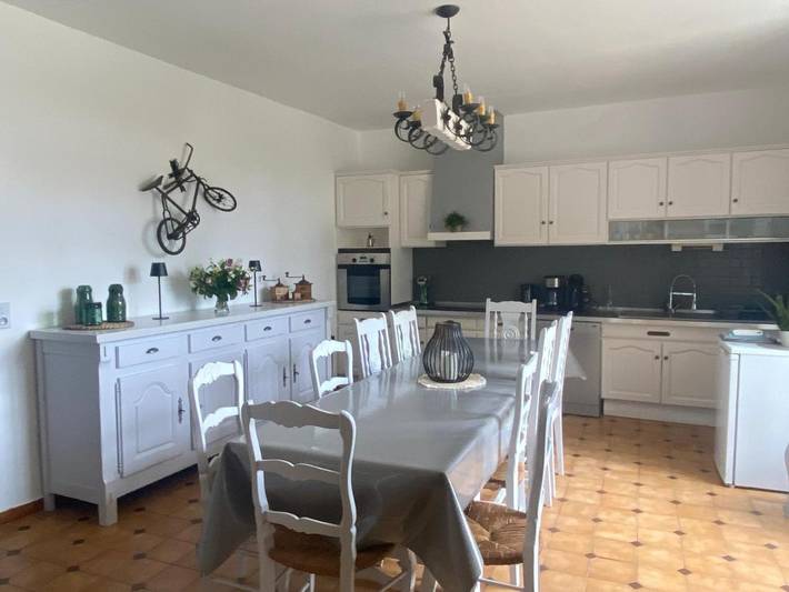 Location de vacances pour 10 personnes, avec jardin à Le Puy-Sainte-Réparade - 2