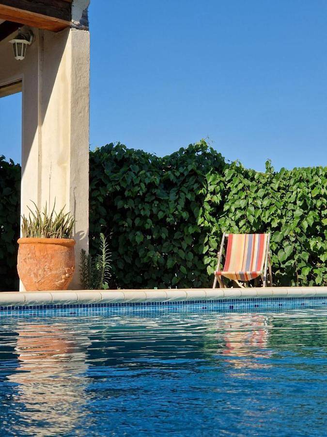 Location de vacances pour 4 personnes, avec piscine ainsi que jardin et vue à Vauvert - 3